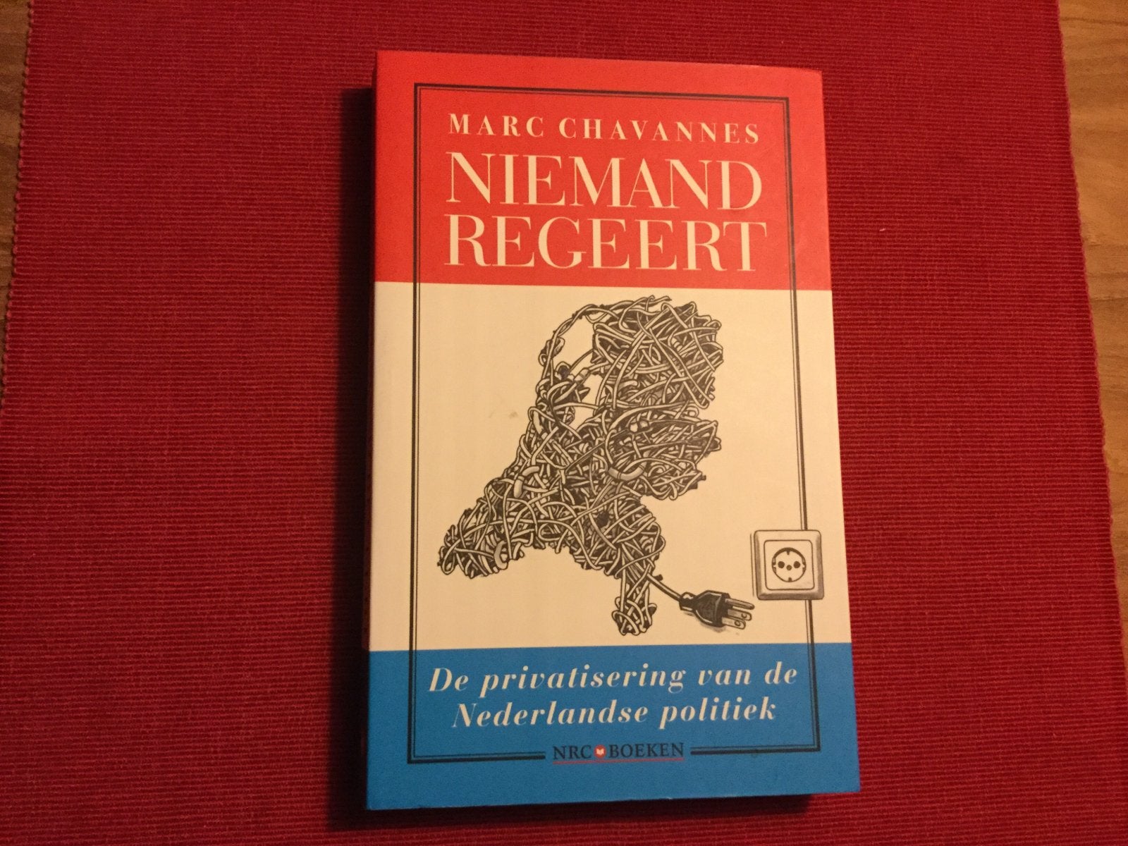 Marc Chavannes, Niemand regeert, Ophalen of Verzenden, Zo goed als nieuw, Politiek en Staatkunde, Nederland