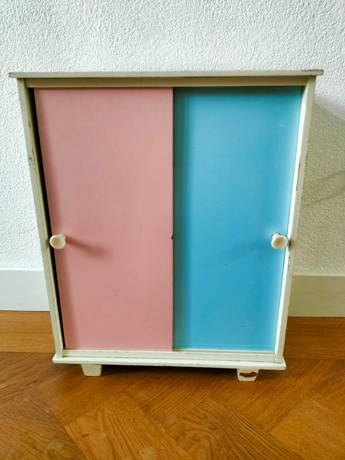 Vintage Okwa poppenkast/kledingkastje - roze/blauw, Ophalen