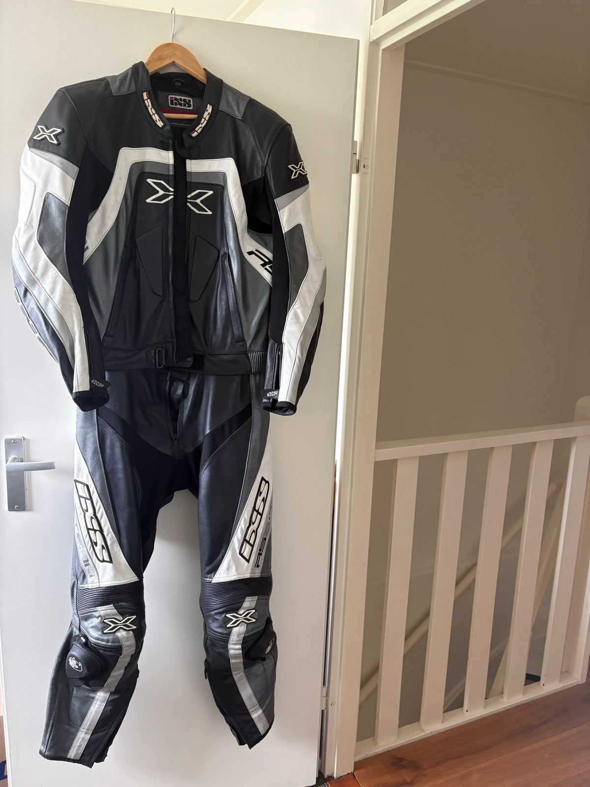 IXS Motorpak Leer Zwart/Wit - Maat 106, Motoren, Kleding | Motorkleding, Ophalen, Tweedehands, Heren, Combipak