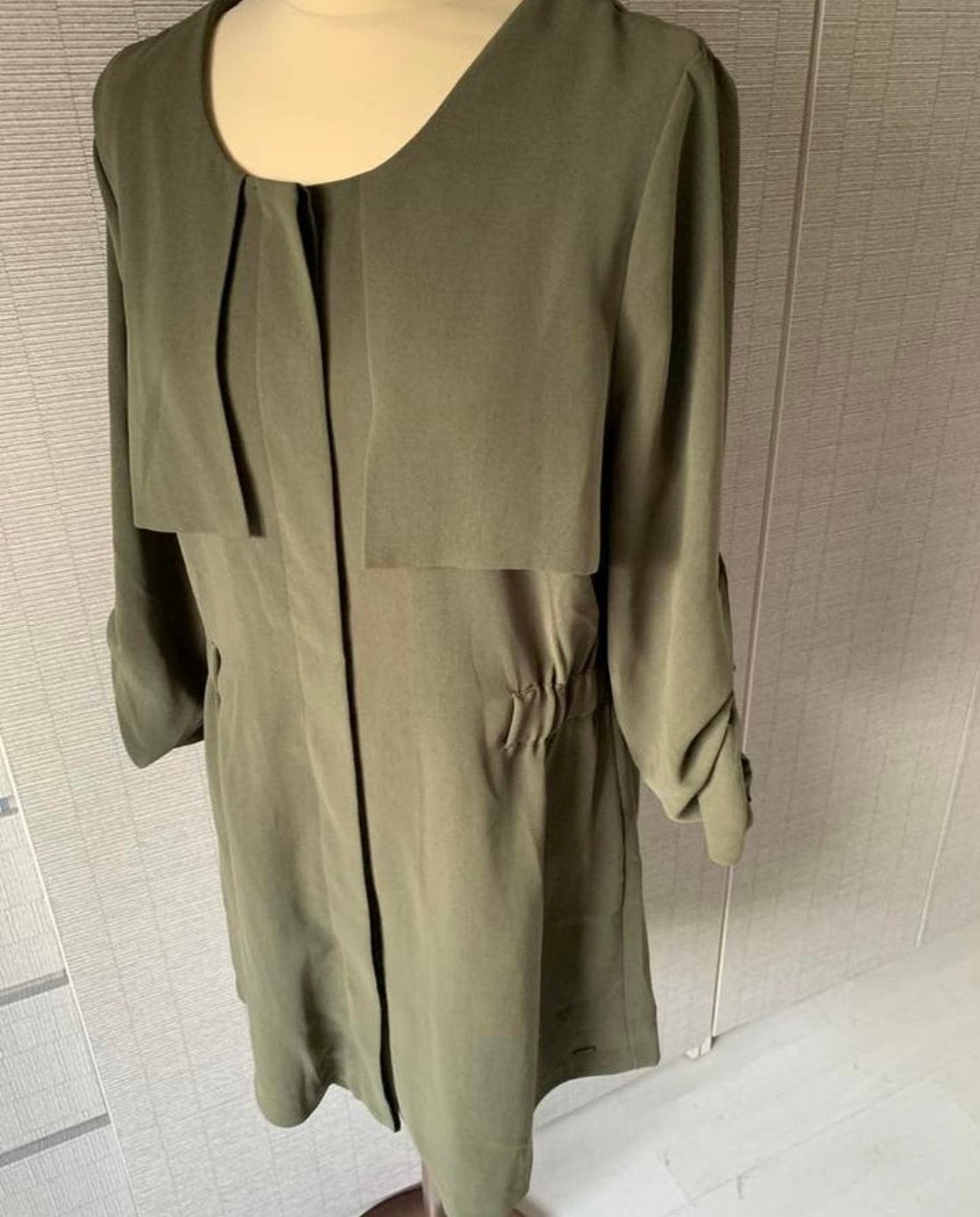 Mosgroen jasje maat M, Kleding | Dames, Ophalen of Verzenden, Zo goed als nieuw, Maat 38/40 (M), Groen