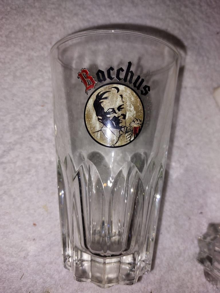 6 kristallen glazen BACHUS, Ophalen of Verzenden, Zo goed als nieuw, Glas of Glazen, Overige merken