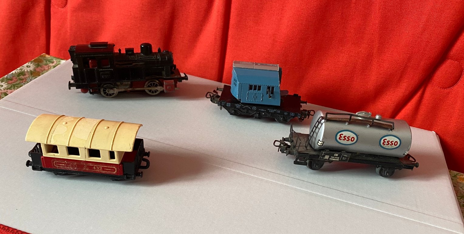 Vintage Märklin locomotief en wagons 1 matchbox bijna gratis, Wisselstroom, Gebruikt, Locomotief, Ophalen of Verzenden