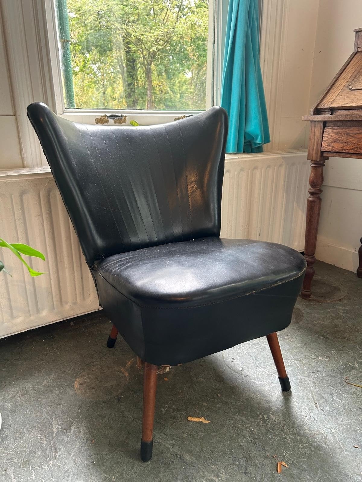 Vintage Zwarte Cocktailstoel met Houten Poten, Ophalen