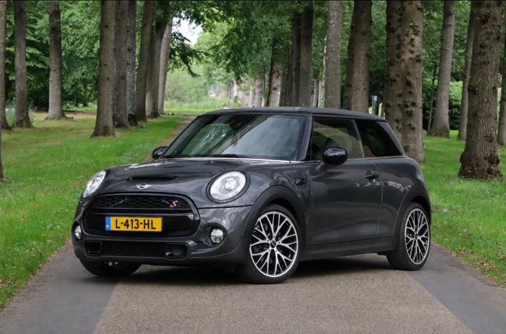 MINI Cooper S - JCW Pro tuning kit- Alcantara - HarmanKardon, Voorwielaandrijving, 1998 cc, Bi-Xenon koplampen, 4 stoelen