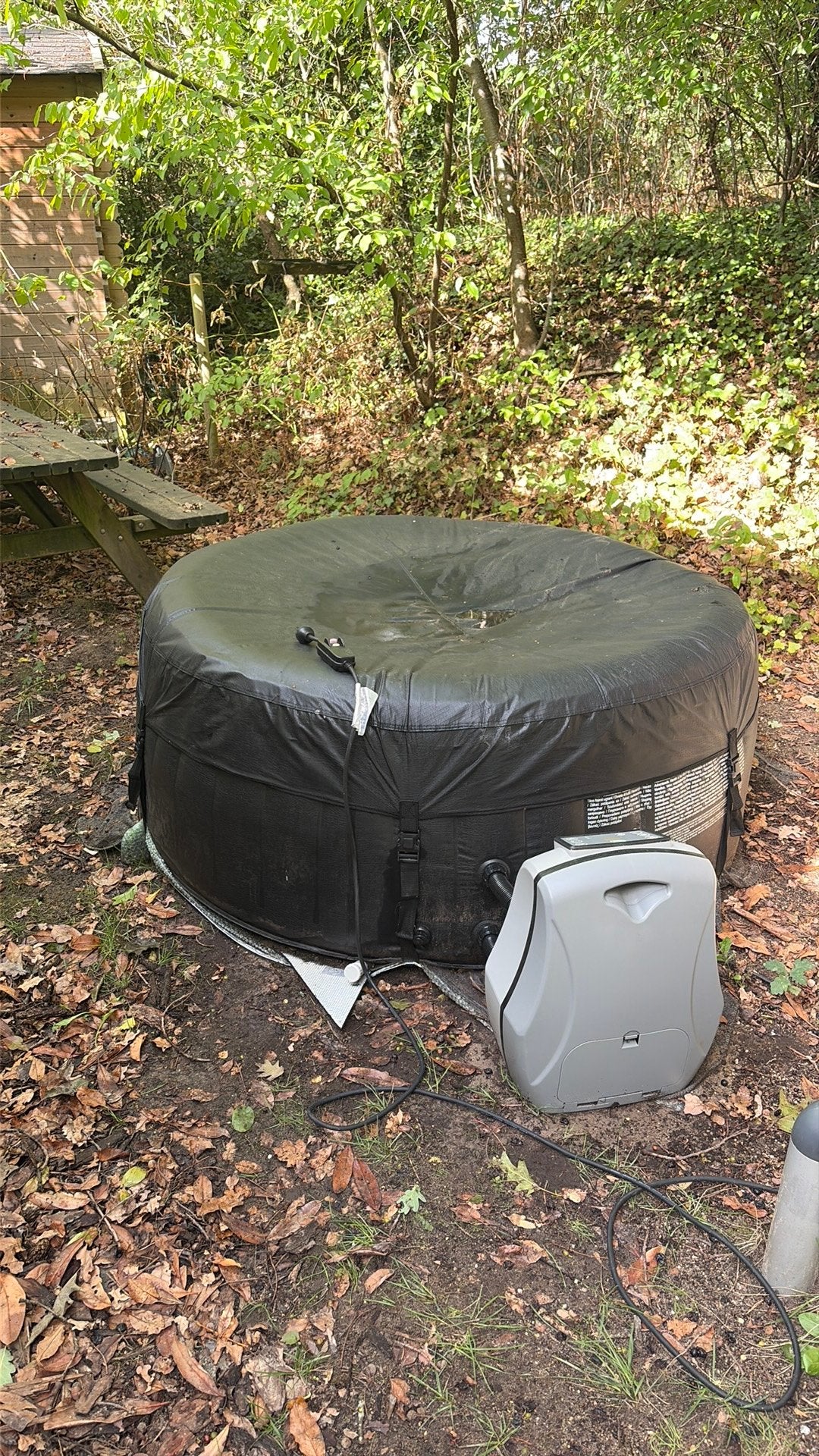 Jacuzzi Exit z.g.a.n. met bubbels, verwarming en accessoires, Ophalen, Katoenstraat 18/5, Opblaasbaar, H.mateboer@hotmail.com