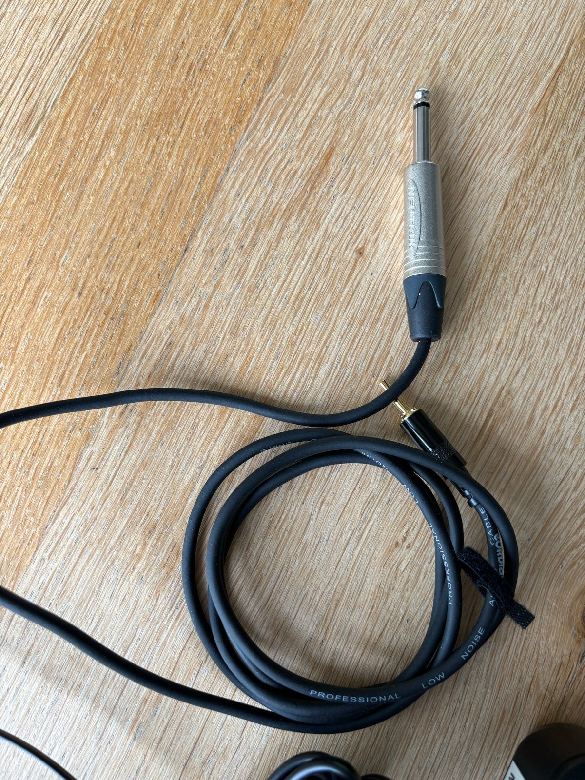 Foto 3 van Shure BLX14/P31 Draadloze Headset Microfoon Systeem