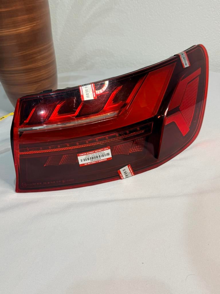 Audi A4 /S4 rechter achterlicht (Type B9), Ophalen of Verzenden, Audi