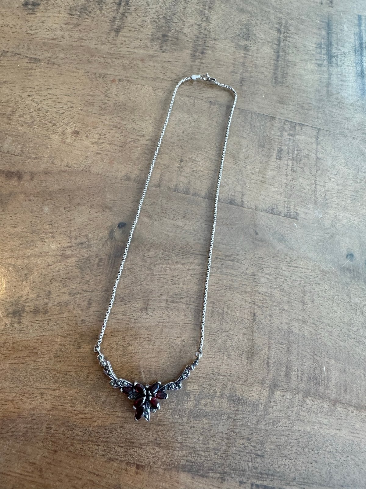 Zilveren ketting met granaat en marcasiet, Ophalen of Verzenden, Zo goed als nieuw, Zilver, Met edelsteen