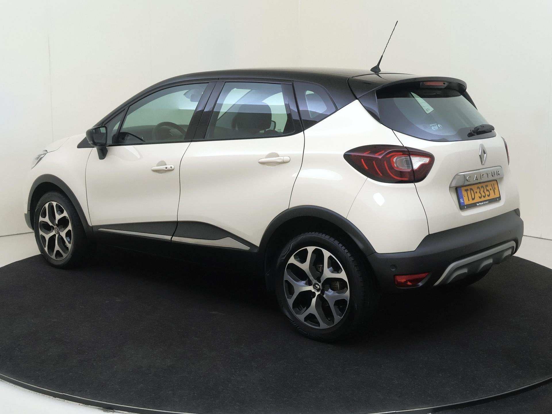 Renault Captur 0.9 TCe Intens | Navigatie | Camera | Climate, Auto's, 898 cc, Stof, Gebruikt, Euro 6