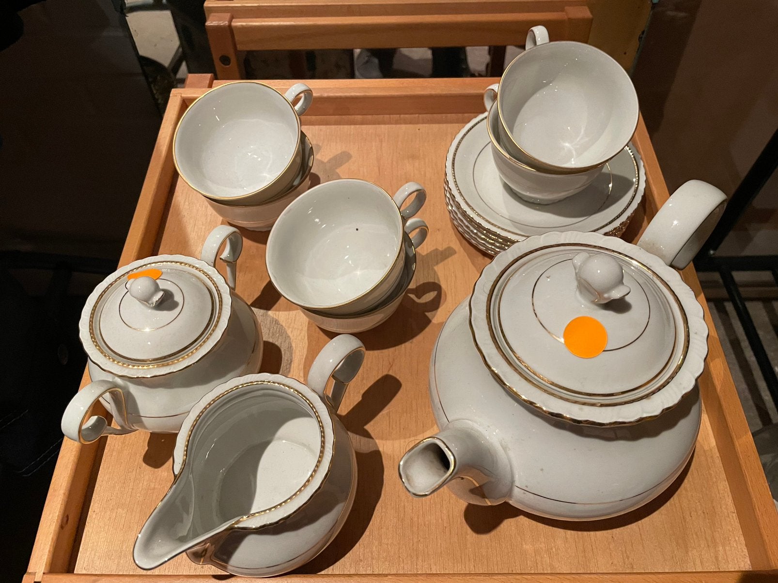 VINTAGE PORSELEIN THEESERVIES MET GOUDEN RAND, Ophalen of Verzenden