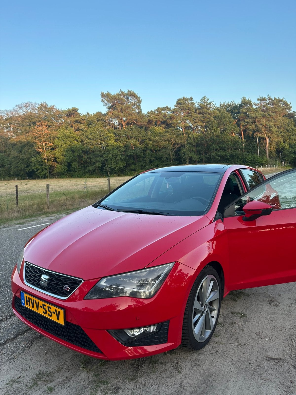 Seat Leon 1.8 TSI 180PK DSG7 2013 Rood, Auto's, 1227 kg, Zwart, 4 cilinders, Leder en Stof