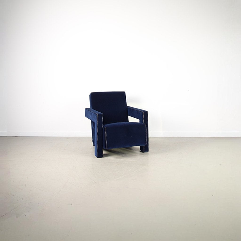 2x Cassina Utrecht Chair type 637 Prussia – Stof, Niet ingevuld, Niet ingevuld, Nieuw, 75 tot 100 cm