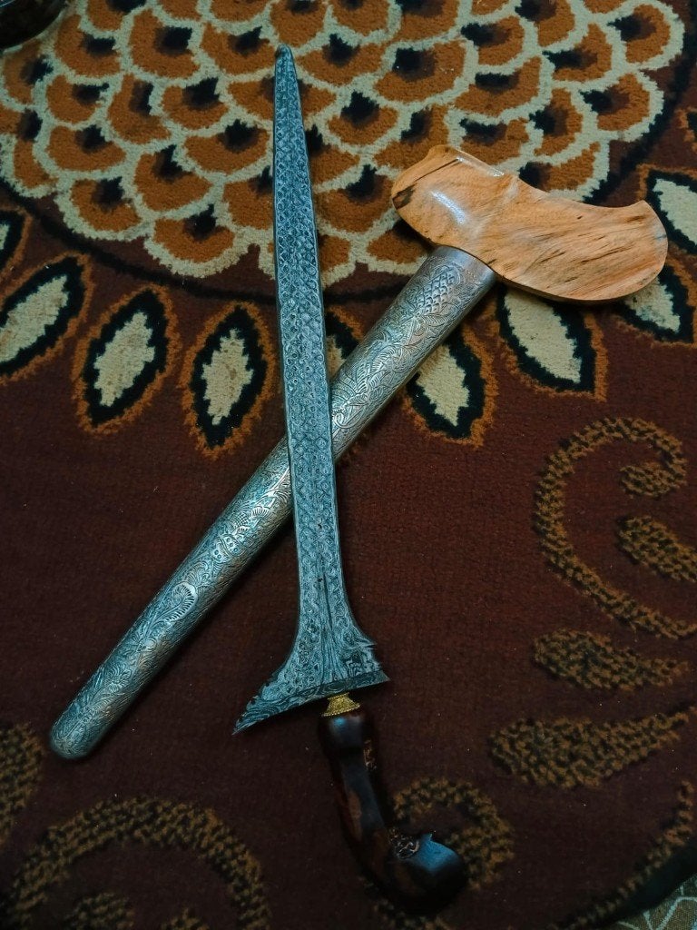 Antieke Keris Sinom Pamor Jala Sutra Timohohout SVF87, Wapen, Verzenden, Overige materialen, Indonesië