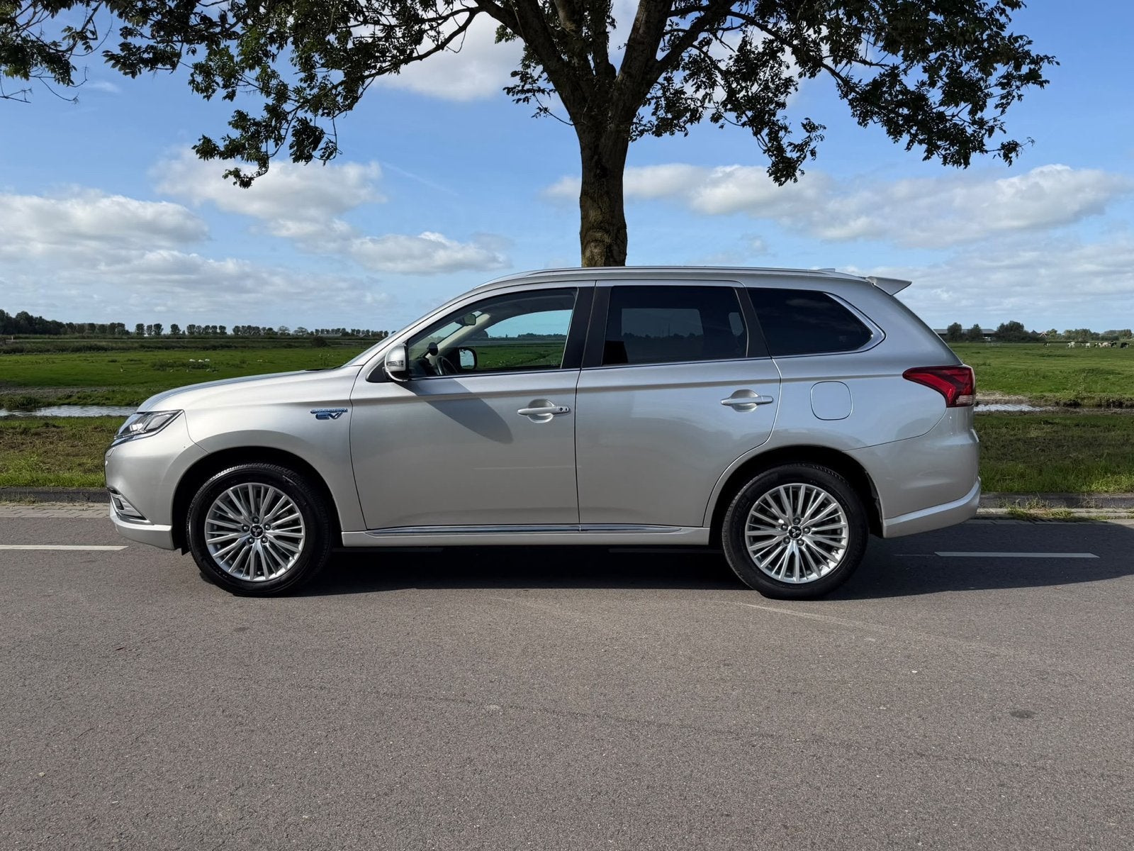 Mitsubishi Outlander 2.4 PHEV 240pk 4WD Aut 2021, Auto's, Automaat, Outlander, 4 cilinders, 1865 kg