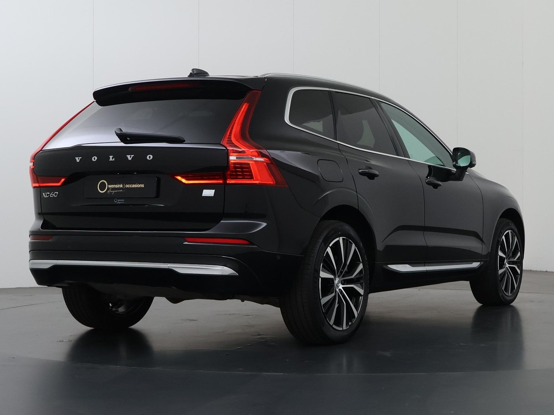 Volvo XC60 2.0 T6 Plug-in hybrid AWD Plus Dark | SOH 98% | 3, Automaat, Dealer onderhouden, Gebruikt, 4 cilinders