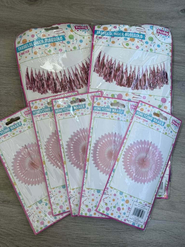 Nieuw! Roze verjaardag feestversiering honeycomb en slingers, Ophalen of Verzenden, Nieuw, Versiering, Verjaardag
