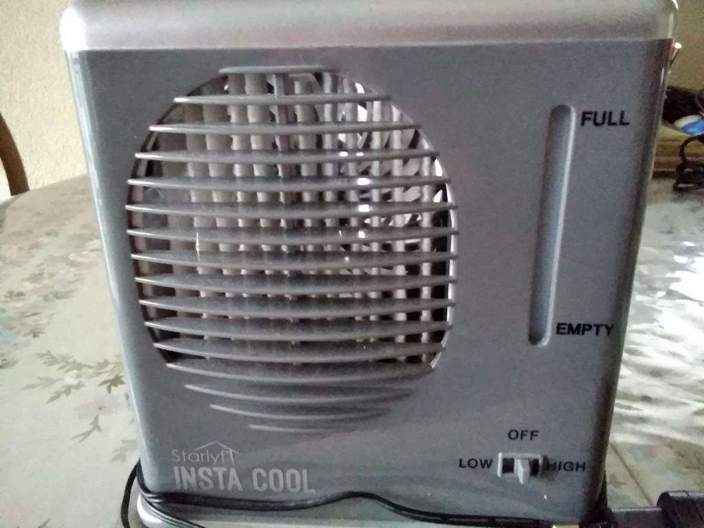 Een Insta Cool ., Huis en Inrichting, Minder dan 10 liter, Ophalen of Verzenden, Kunststof, Minder dan 50 cm