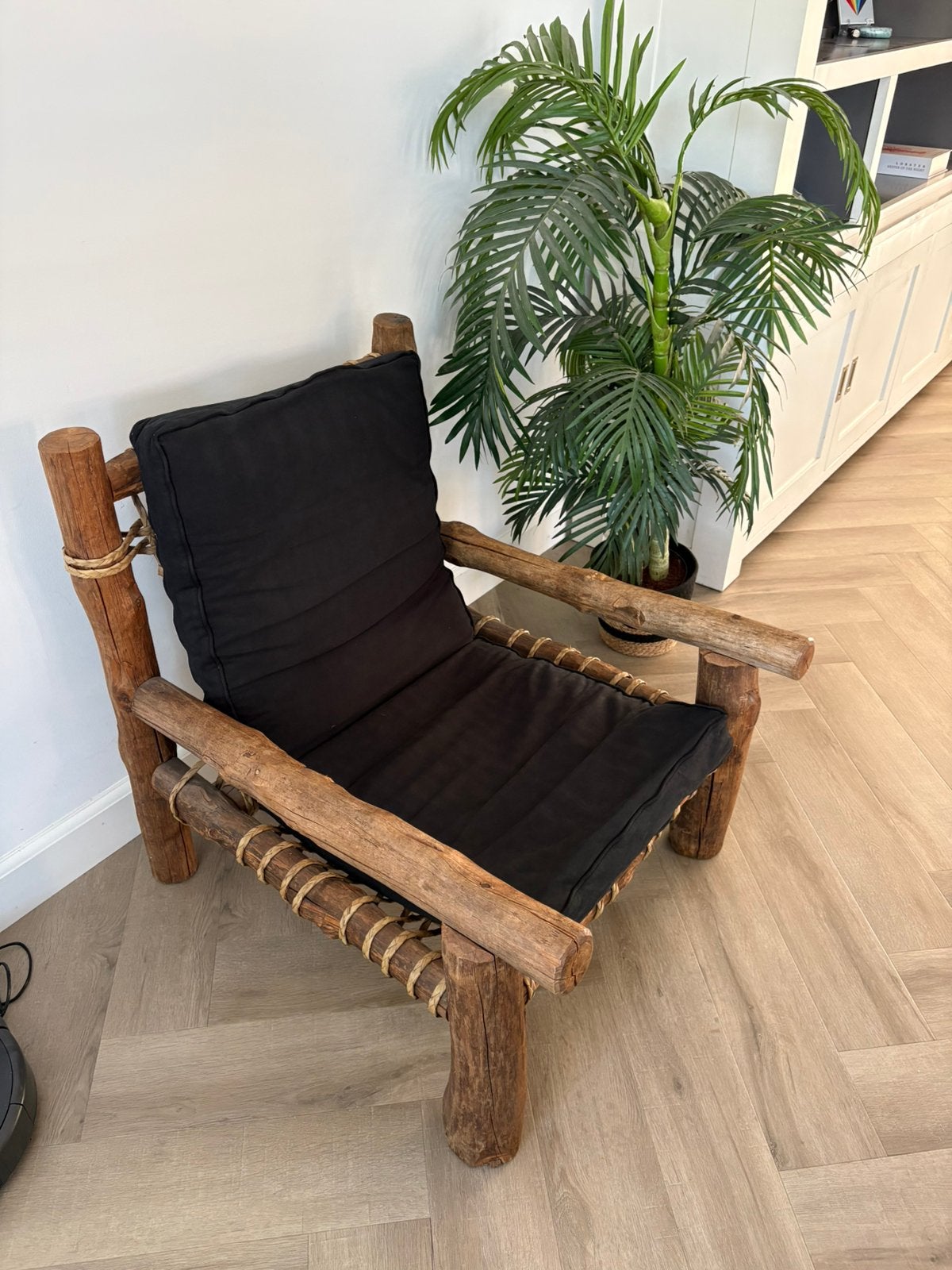 Bali loungestoel robuust hout, Huis en Inrichting, Ophalen, Bruin, Zo goed als nieuw, Eén