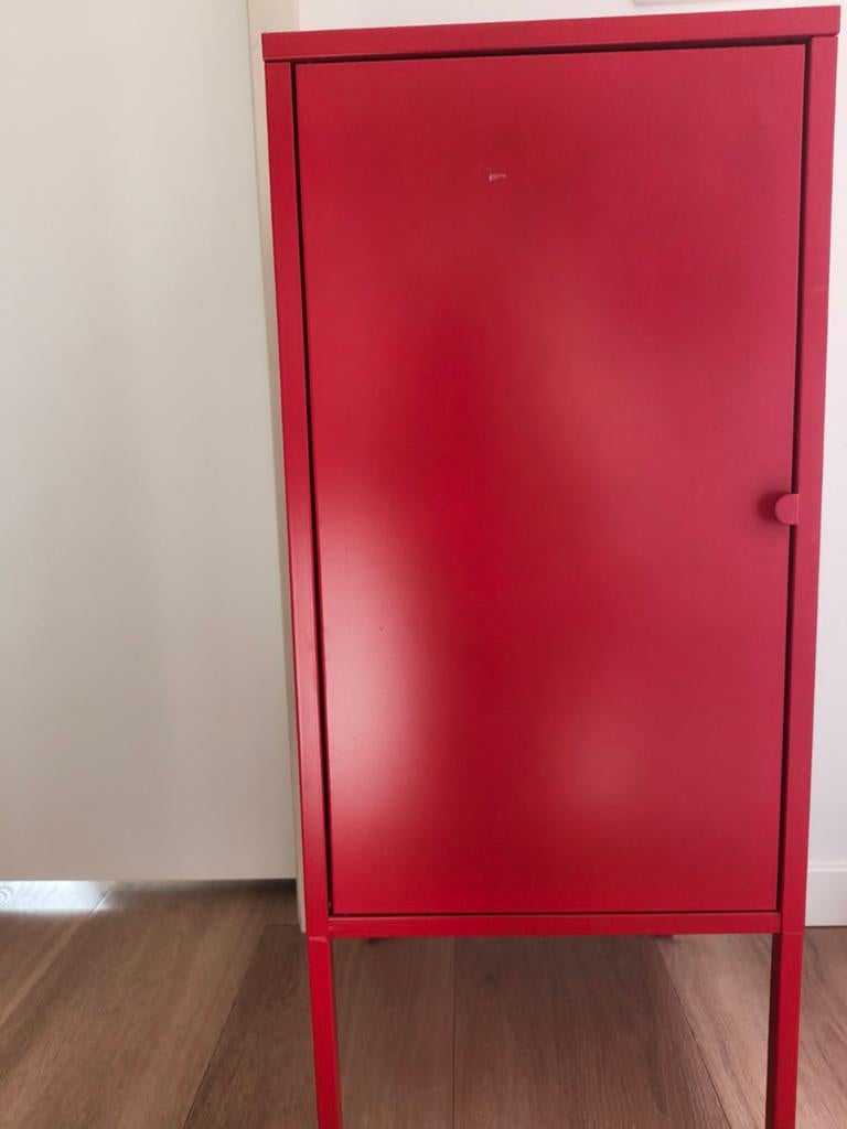 Ikea locker kast rood, Ophalen, Zo goed als nieuw