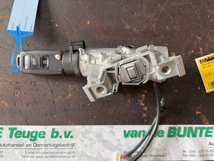 Kontaktslot + Sleutel van een Volkswagen Golf, Gebruikt, -, Volkswagen, -