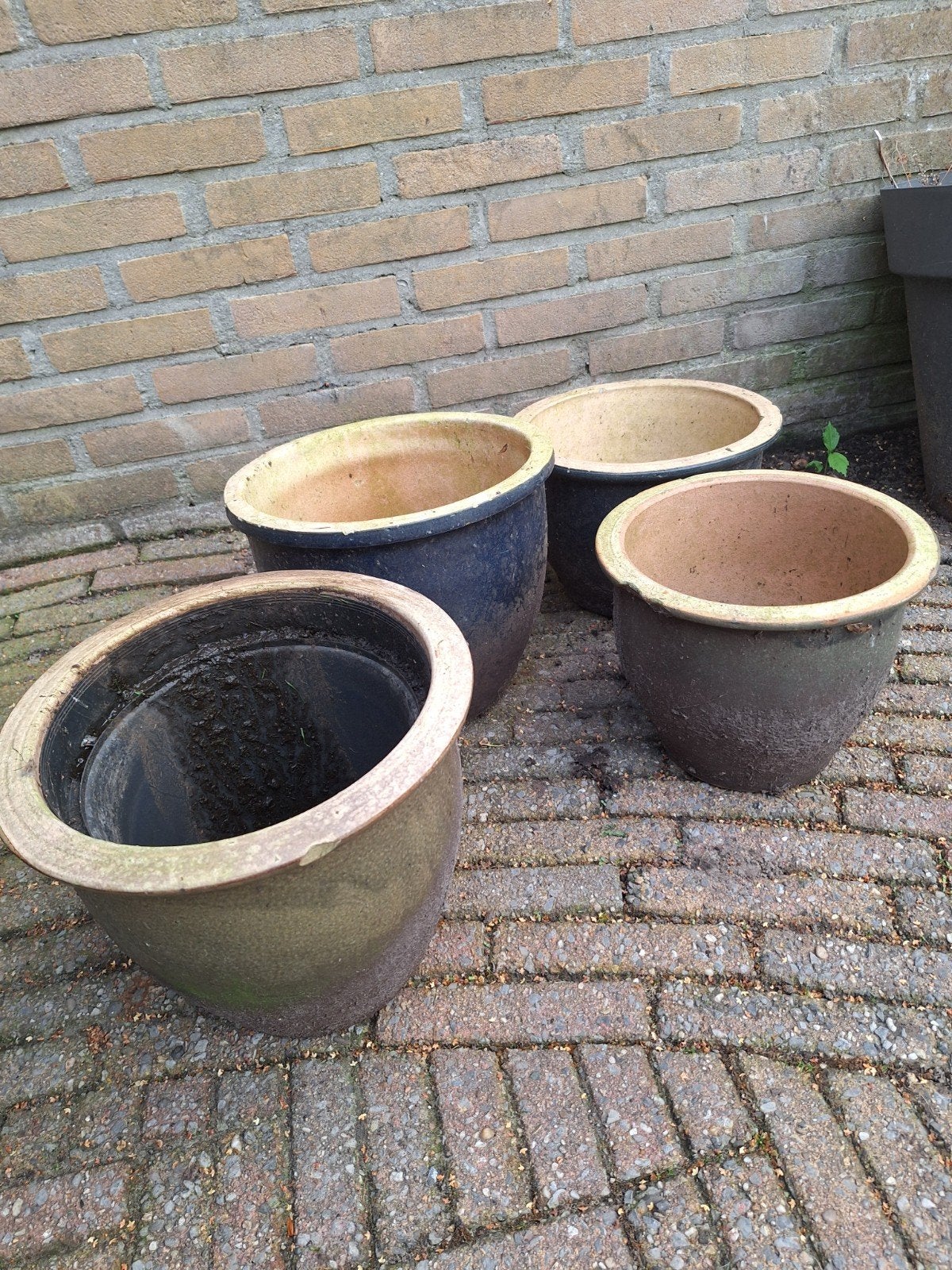 Set van 4 gebruikte bloempotten voor tuin of balkon, Tuin en Terras, Gebruikt, Rond, Minder dan 40 cm, Ophalen