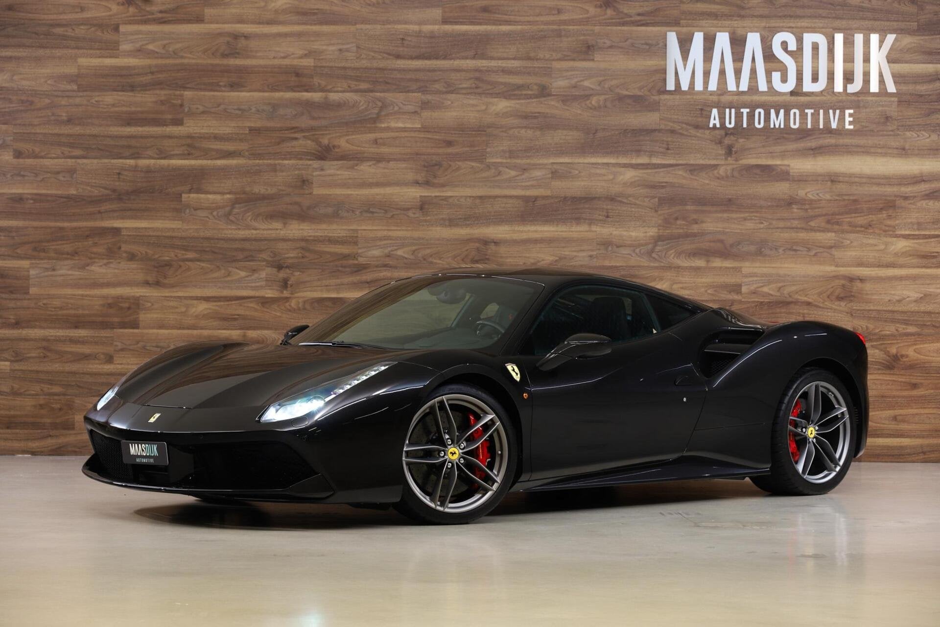Ferrari 488 3.9 GTB HELE|Akrapovic|Lift|RacingSeats|Carbon|, Auto's, Automaat, Dealer onderhouden, Gebruikt, Zwart