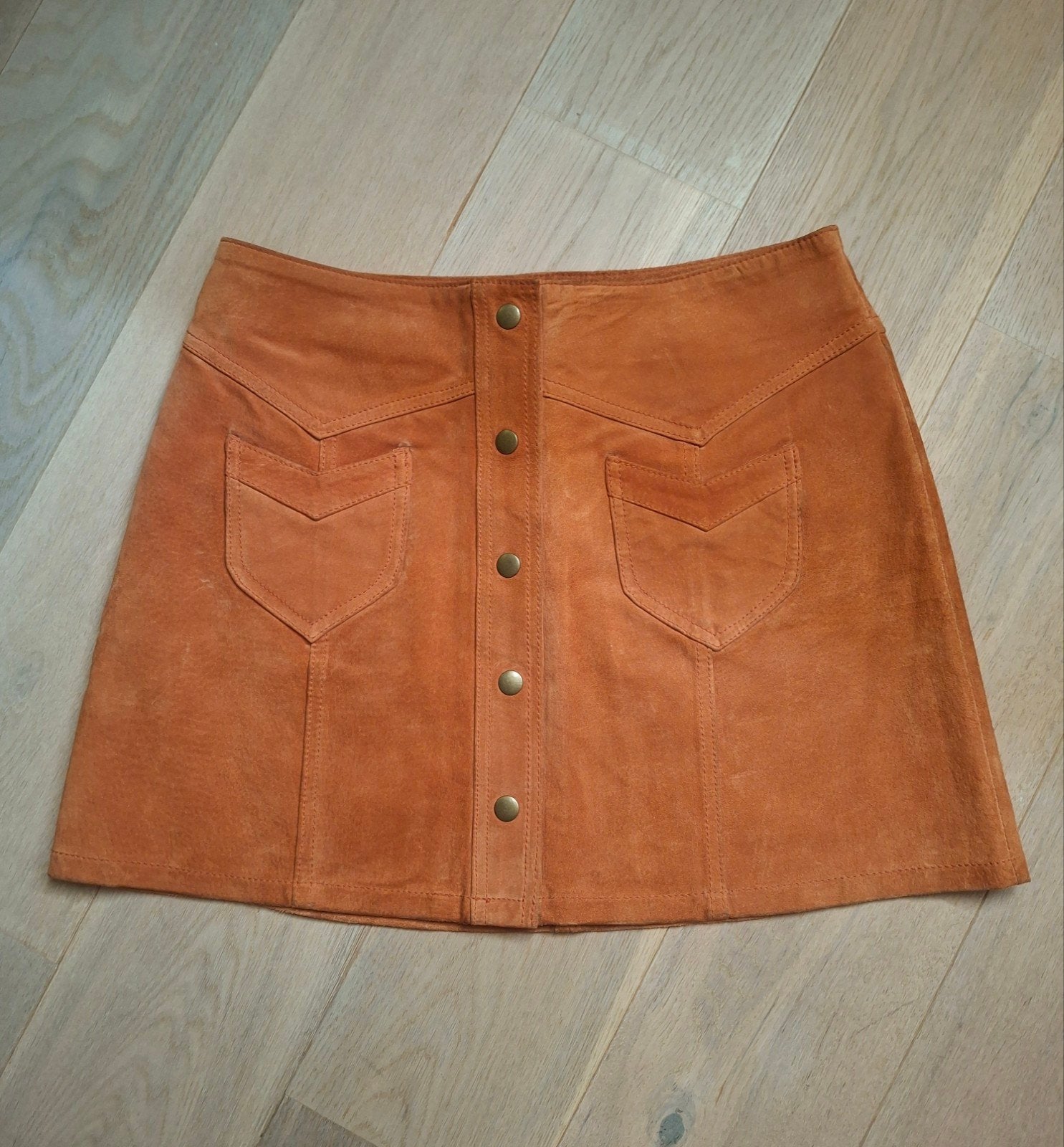 Superleuk vintage suède rokje. Mt 36, Kleding | Dames, Rokken, Verzenden, Oranje, Zo goed als nieuw, Maat 36 (S)