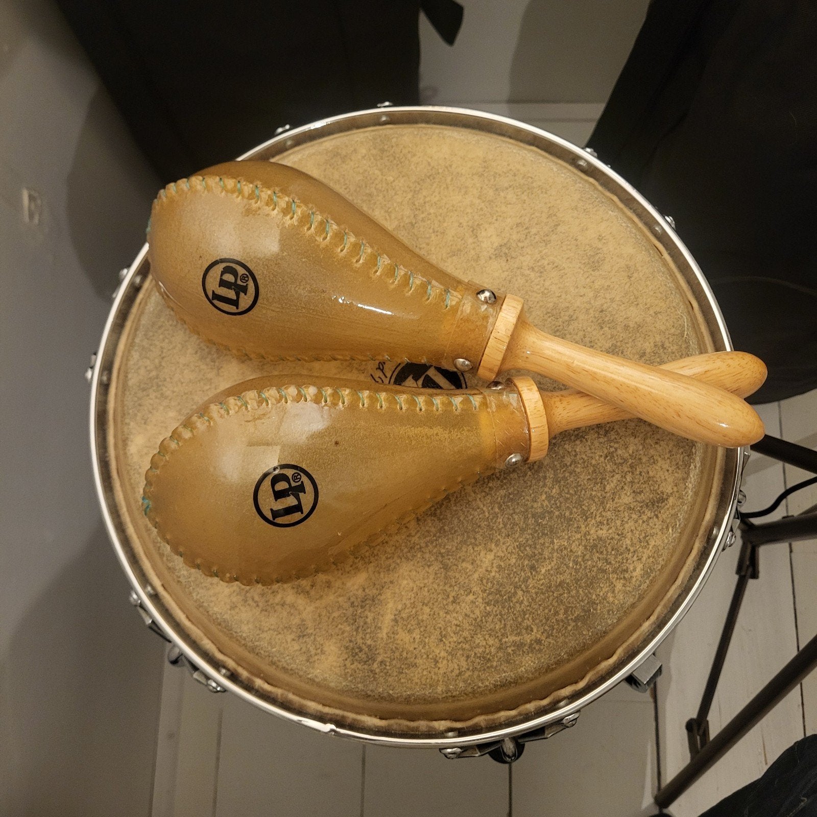 LP Salsa Rawhide Maracas, Muziek en Instrumenten, Verzenden, Zo goed als nieuw