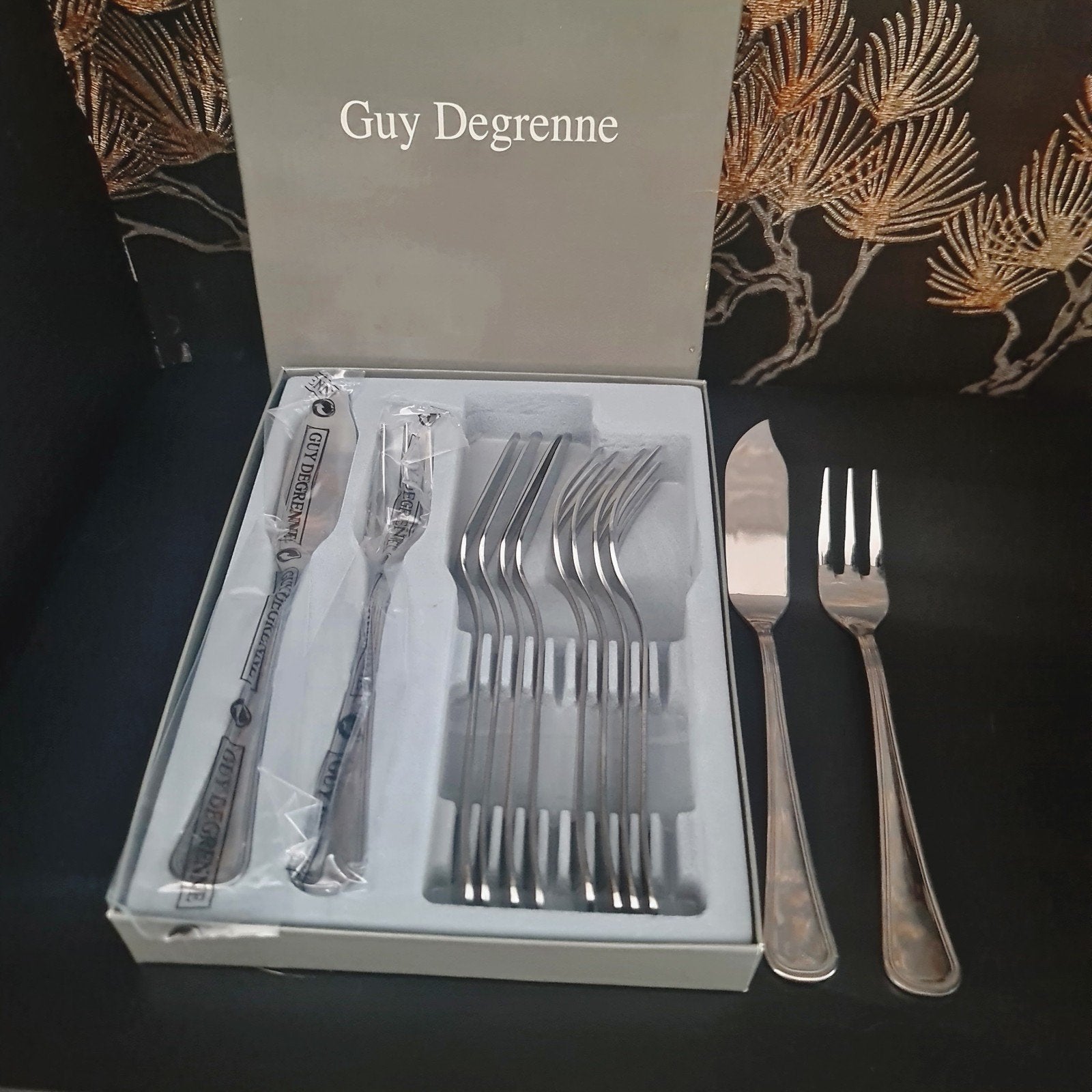 Mooi 12-delig visbestek van het merk Guy Degrenne, Huis en Inrichting, Keuken | Bestek, Ophalen of Verzenden, Nieuw, Rvs of Chroom