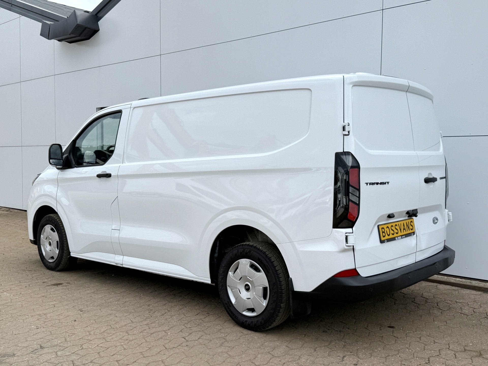 Ford Transit Custom 2.0 136PK L1H1 LED Climate Control Cruis, Voorwielaandrijving, 1828 kg, Zwart, 4 cilinders