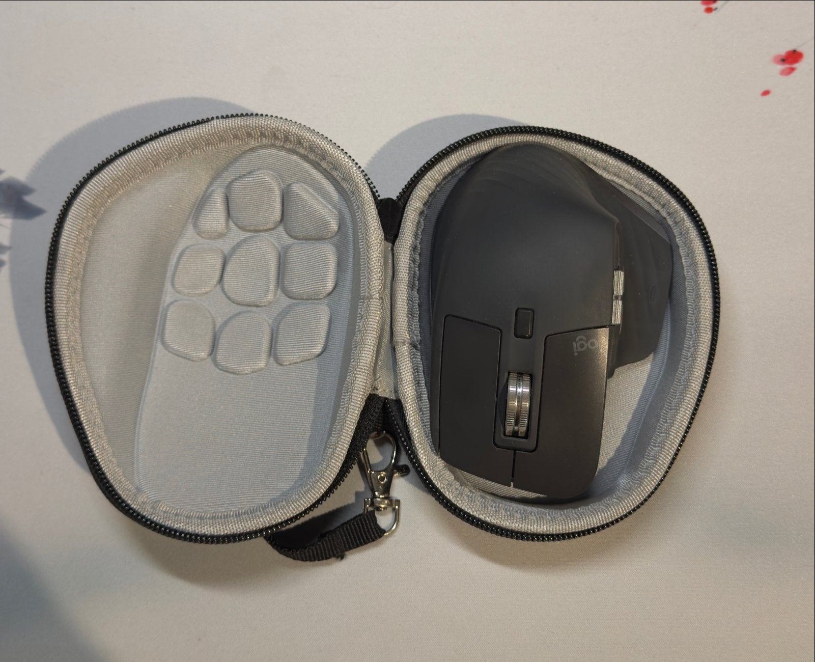 Logitech MX Master 3S Zo goed als nieuw + beschermcase, Computers en Software, Muizen, Rechtshandig, Muis, Ergonomisch, Ophalen of Verzenden