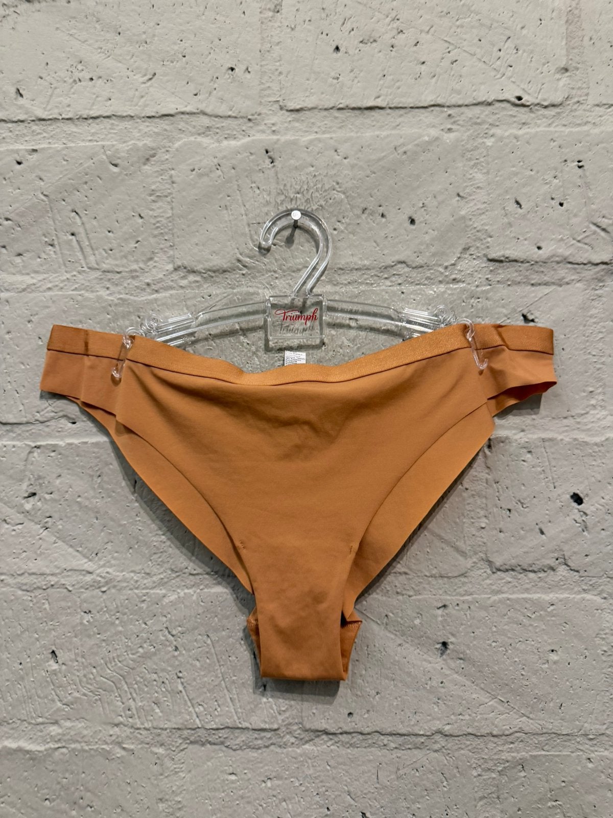 Mey string 44 NIEUW!! Nu €10, Kleding | Dames, Ondergoed en Lingerie, Ophalen of Verzenden, String