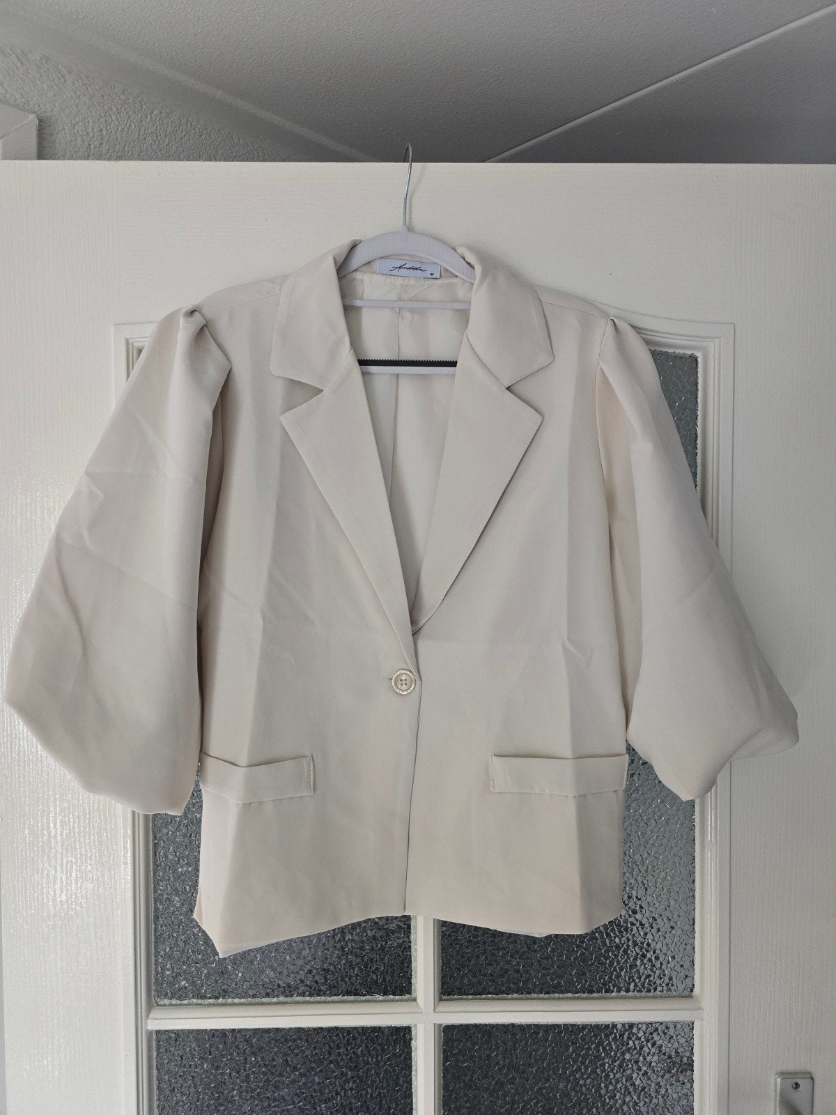 nieuw ambika blazer creme M pofmouw, Kleding | Dames, Ophalen of Verzenden, Nieuw, Maat 38/40 (M), Beige