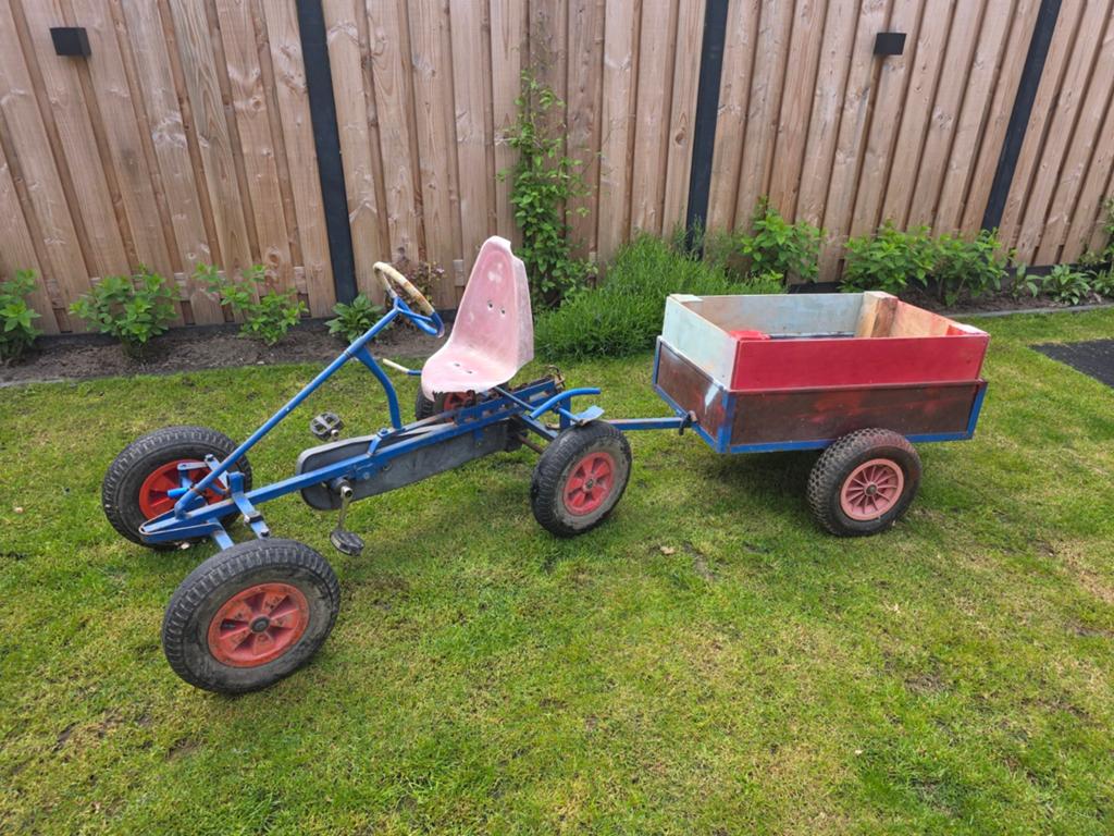 Gratis Skelter met aanhanger - opknapper, Kinderen en Baby's, Speelgoed | Buiten | Skelters, Gebruikt, Overige merken, Met kar of aanhanger