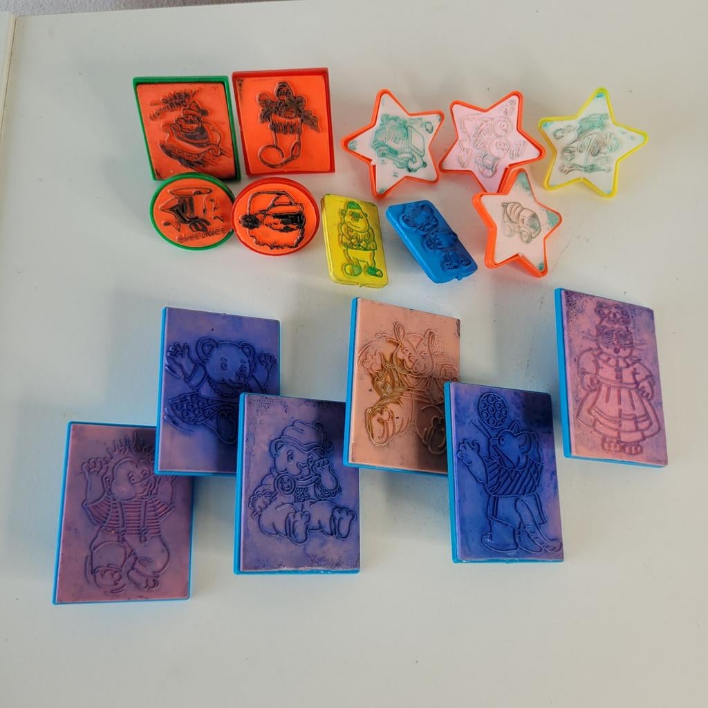 Diverse stempels x15 kerst Max&Ruby andere personages, Hobby en Vrije tijd, Stempelen, Ophalen of Verzenden, Zo goed als nieuw