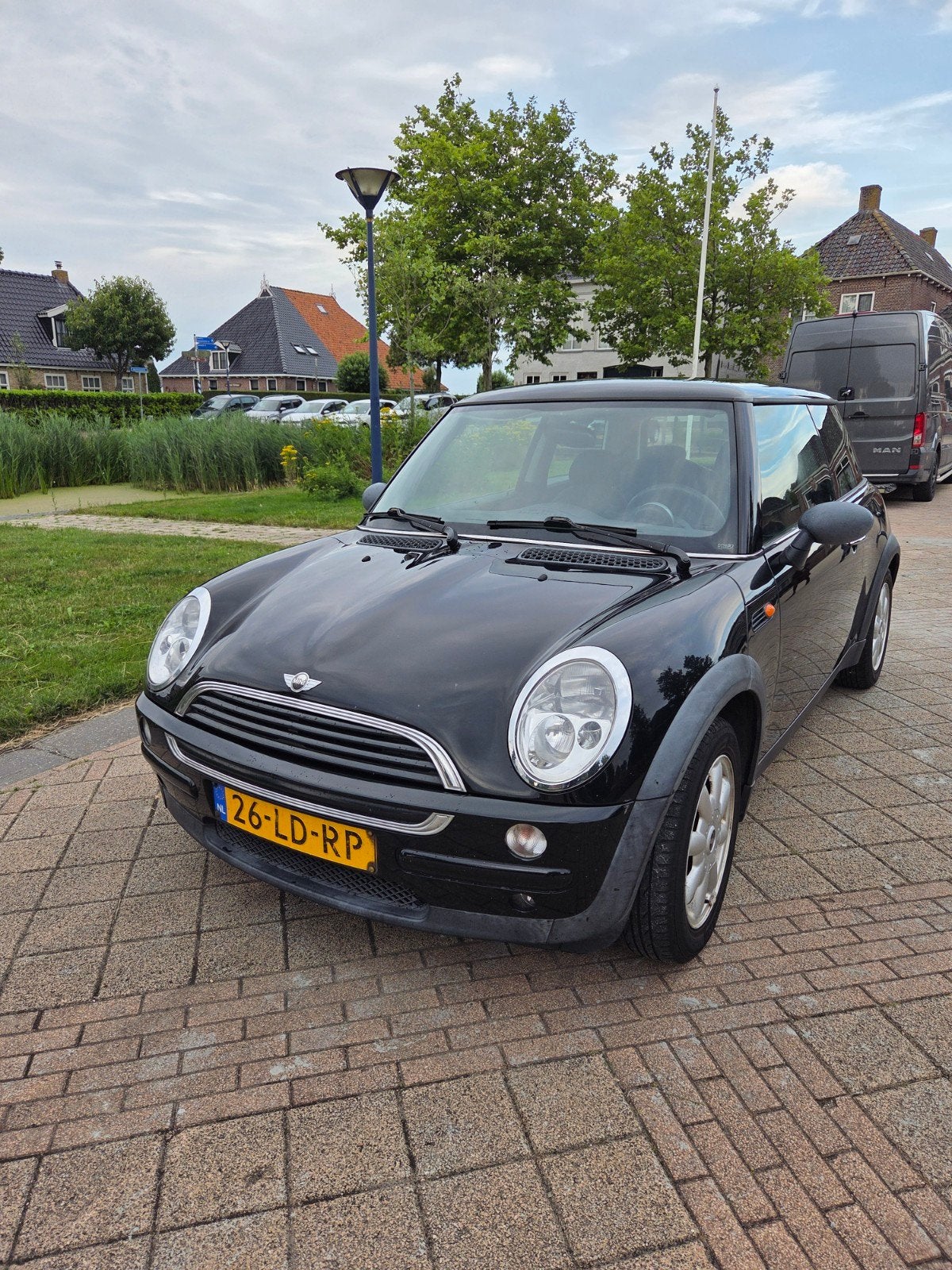 Mini 1.6 16V ONE 2002 Zwart, Auto's, Mini, Voorwielaandrijving, 15 km/l, 4 cilinders, 4 stoelen