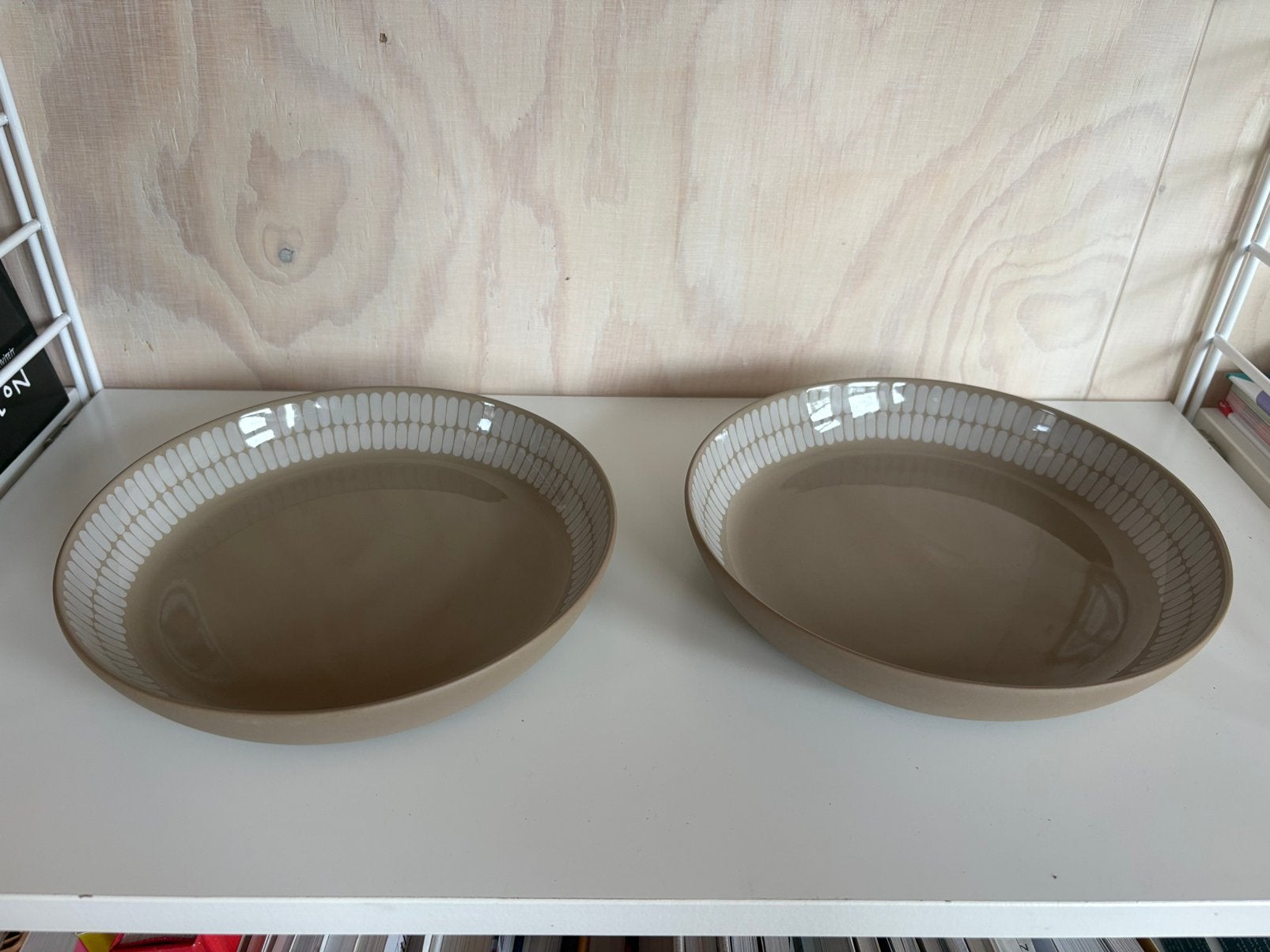 2x Marimekko Oiva Alku Borden 20,5cm - Terra/Wit, Keramiek, Nieuw, Ophalen of Verzenden, Bord(en)