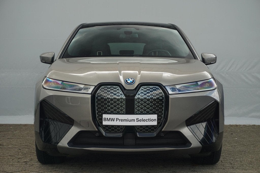 BMW iX M60 xDrive High Executive | Trekhaak / Parking Assist, Auto's, BMW, Automaat, Gebruikt, Met garantie (alle), 375 min