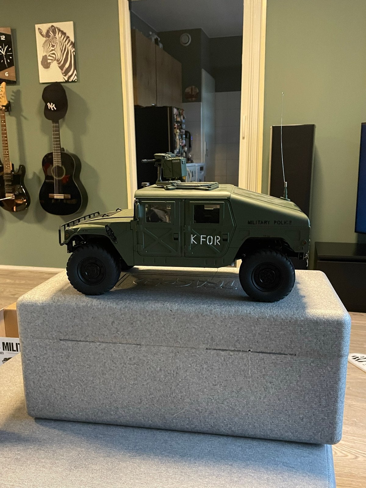 RC Militaire Humvee 4x4 - Klaar om te rijden (RTR), Elektro, Auto offroad, Ophalen of Verzenden, Zo goed als nieuw