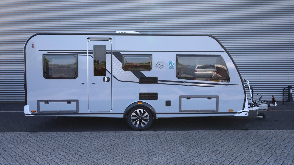 Knaus Sudwind 60 Years 500 EU Dakairco, Schokbreker, Rondzit, Bedrijf, 5 tot 6 meter