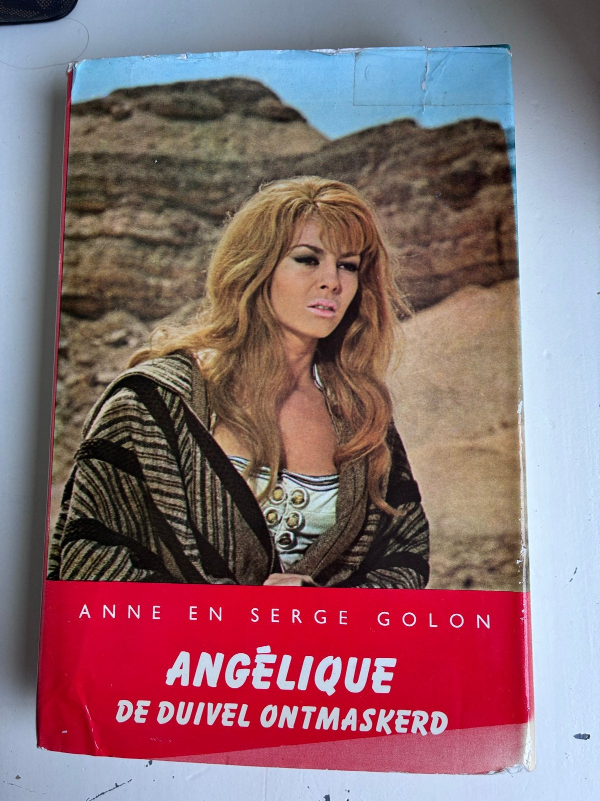 Angélique: De Duivel Ontmaskerd - Anne en Serge Golon, Boeken, Ophalen of Verzenden, Gelezen