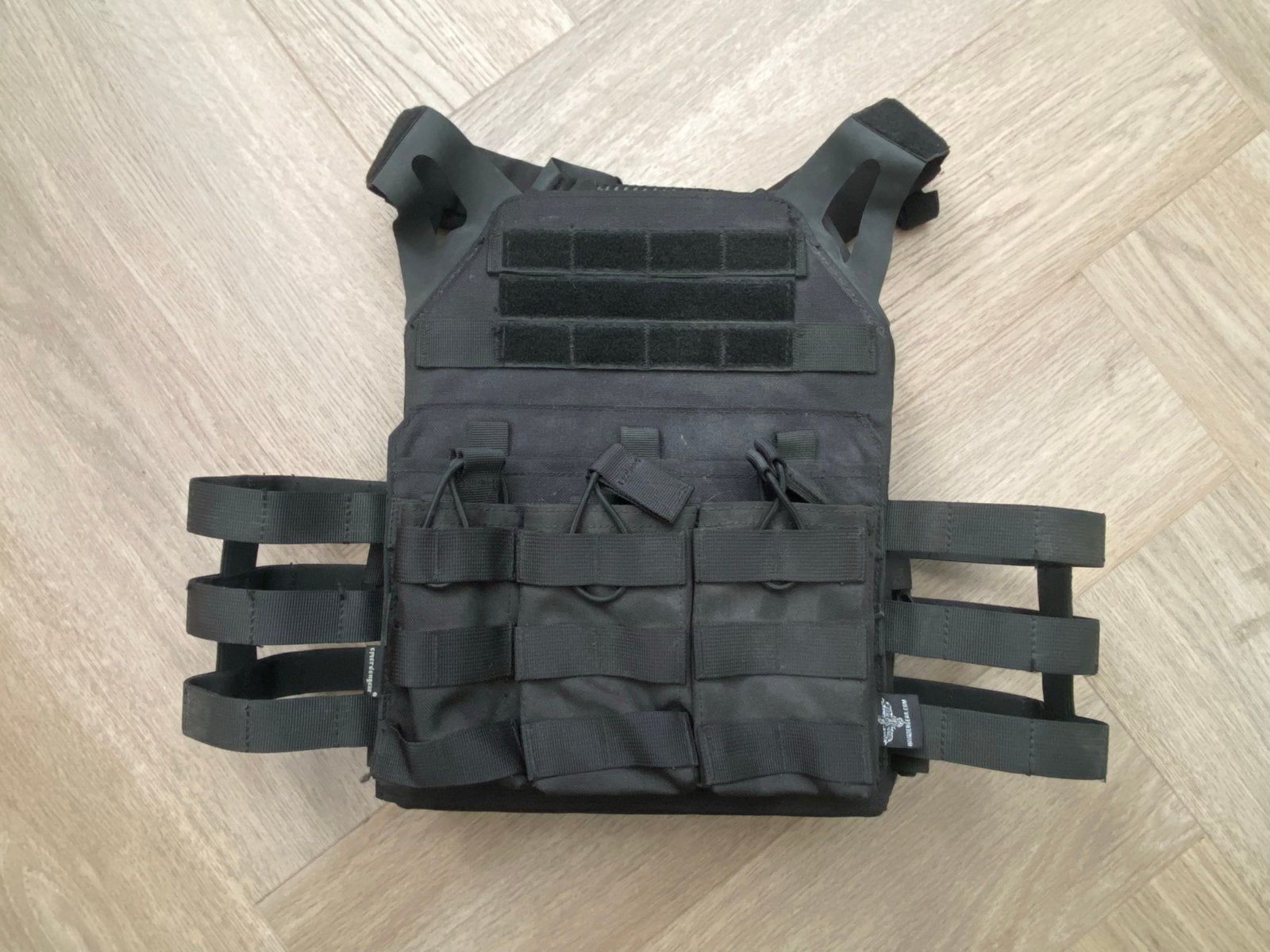 Emerson Gear Plate Carrier met Invader Gear Triple Mag Pouch, Verzamelen, Militaria | Algemeen, Ophalen of Verzenden, Kleding of Schoenen