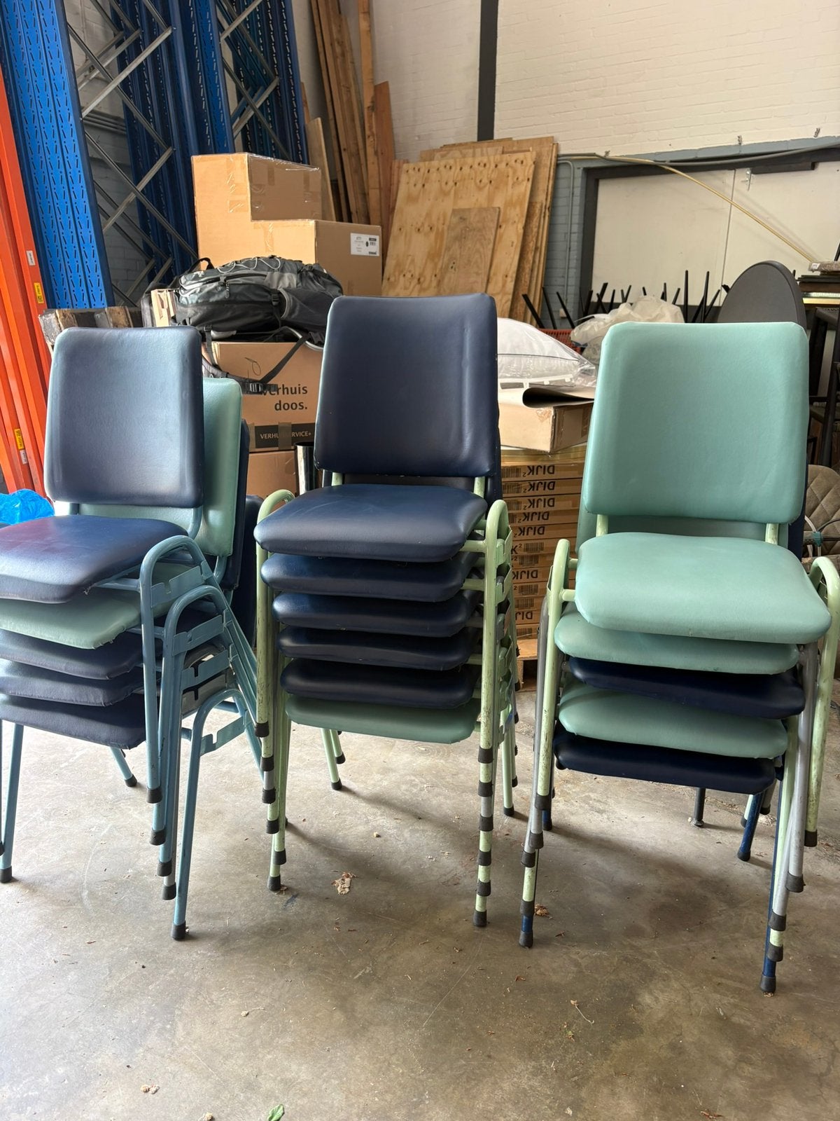 Parrij stapelbare stoelen diverse kleuren, Kunststof, Gebruikt, Blauw, Ophalen of Verzenden