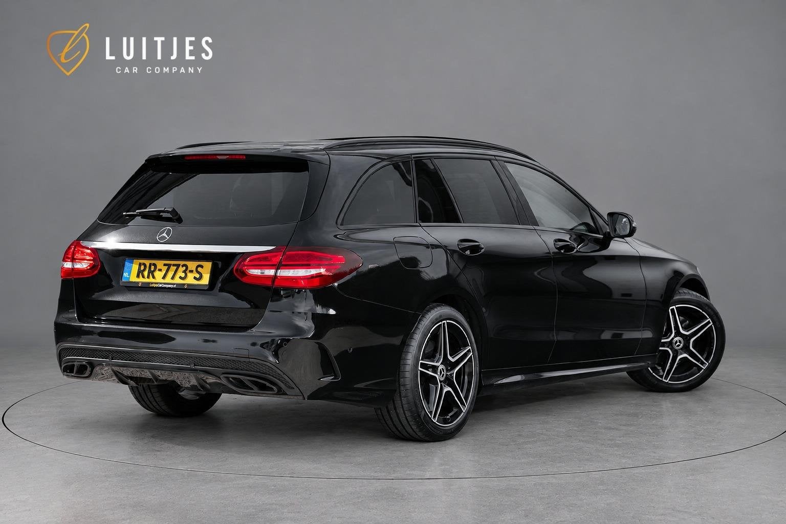 Mercedes-Benz C-klasse Estate 180 AMG Night Edition Pano|Bur, Automaat, Achterwielaandrijving, Zwart, 750 kg