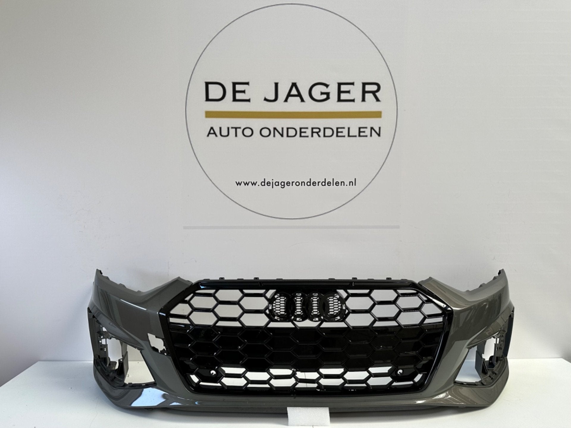 AUDI A5 S-Line S5 8W F5 B9 FACELIFT VOORBUMPER 8W6807437AB, Gebruikt, AUDI AG, Auto-Union-Strasse 1
85045  Ingolstadt, DE, Kundenbetreuung@audi.de
