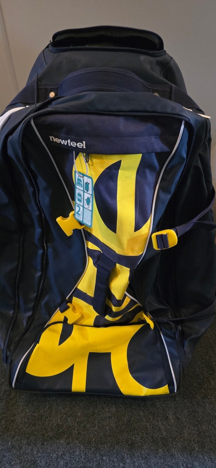 Newfeel trolley rugzak - Blauw/Geel geschikt voor backpack, Gebruikt, 25 tot 40 cm, Ophalen of Verzenden, Overige merken