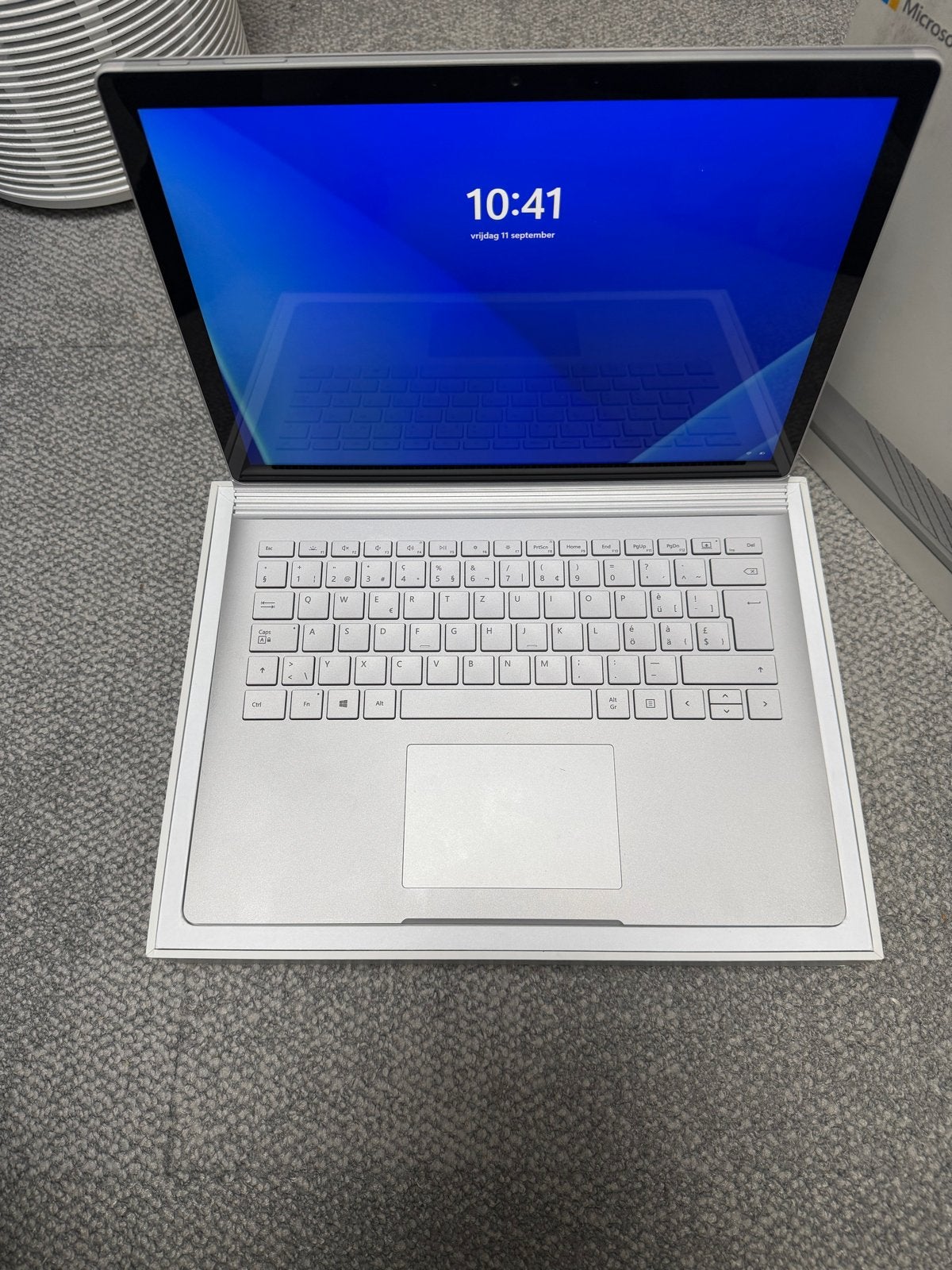 Microsoft Surface Book 3 i7/GTX1650 accu is defect, Computers en Software, Met videokaart, 2 tot 3 Ghz, 13 inch, Ophalen of Verzenden