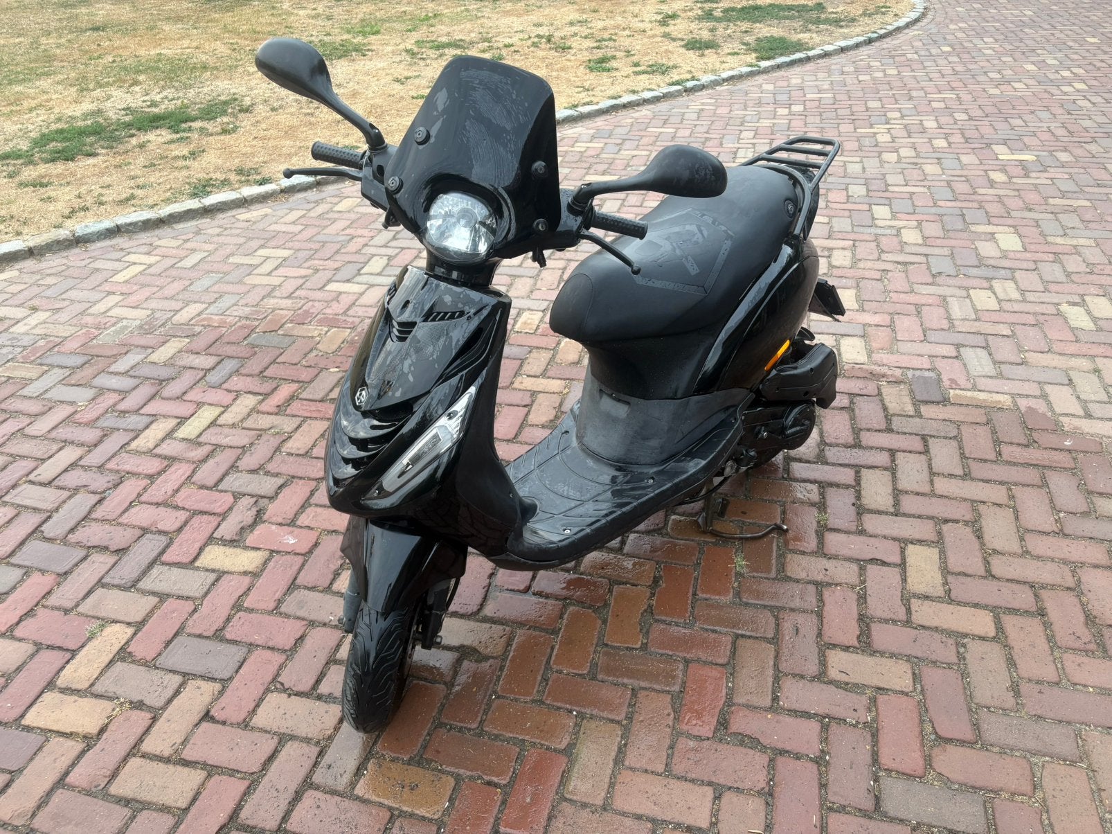 Piaggio zip 80cc 4t, Fietsen en Brommers, Scooters | Piaggio, Ophalen, Maximaal 45 km/u, Zip, Zo goed als nieuw