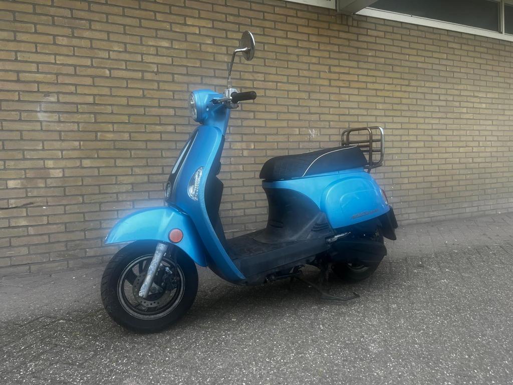 Kymco New Sento | 50cc | bouwjaar 2012, Fietsen en Brommers, Ophalen, Zo goed als nieuw, Benzine