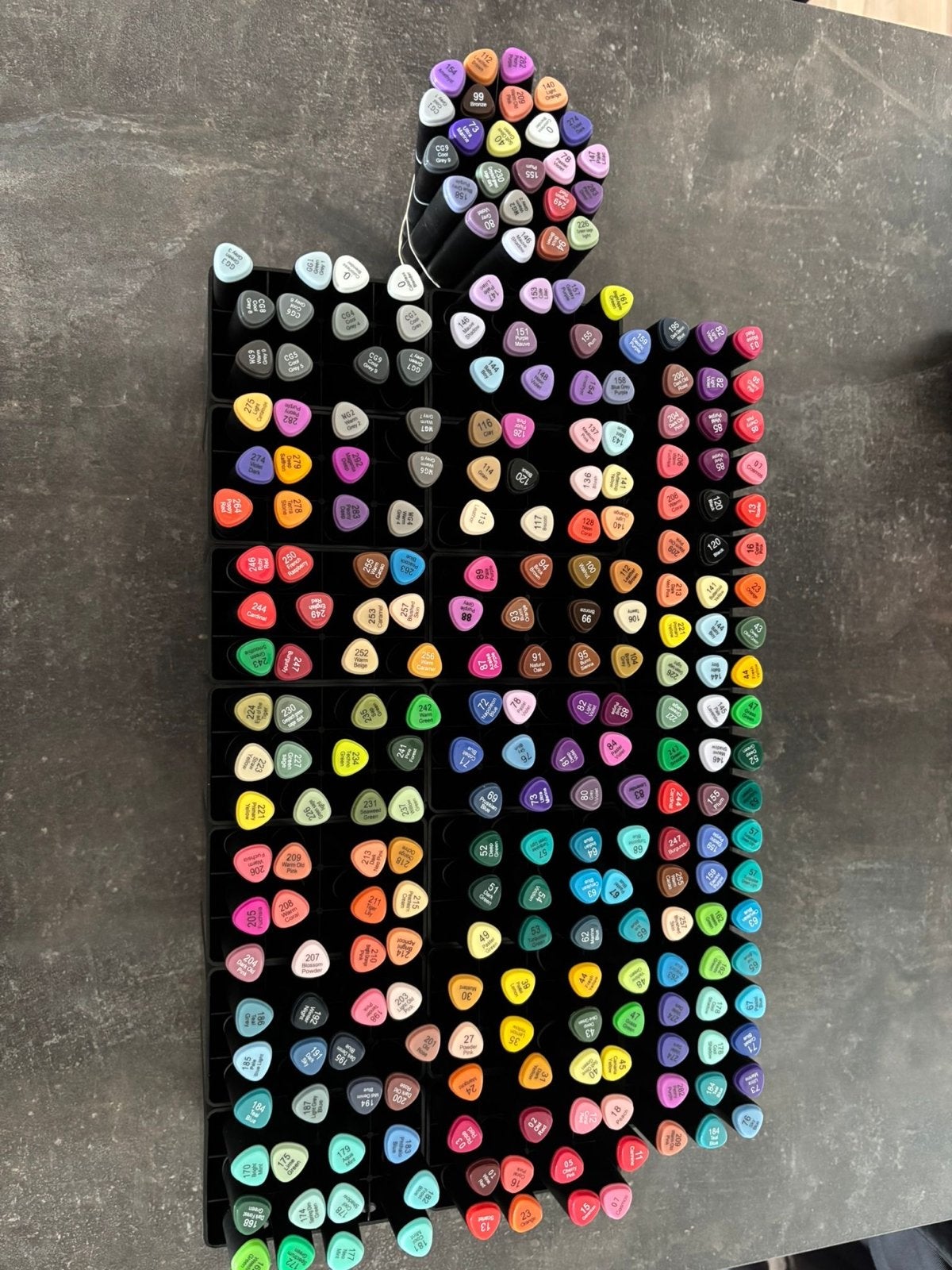DecoTime Alcohol Markers Set - 252 markers, Hobby en Vrije tijd, Tekenen, Ophalen of Verzenden, Gebruikt, Potlood of Stift